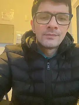 Juliano2289 online show from May 2026 06:37:01 PM