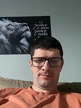 Juliano2289 online show from June 2026 07:29:01 PM