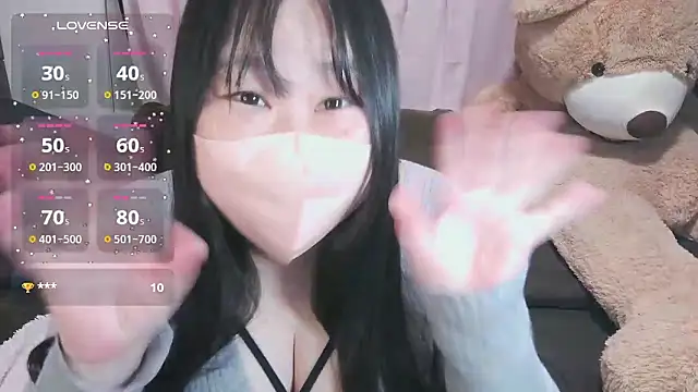 yuinyan3150 online show from May 2026 06:37:01 PM
