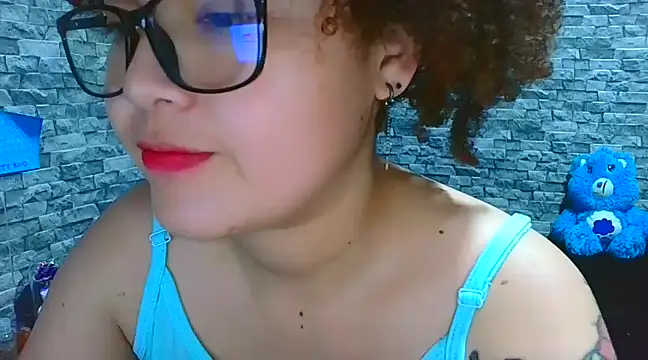 vanellope12 online show from December 2024 05:42:01 PM