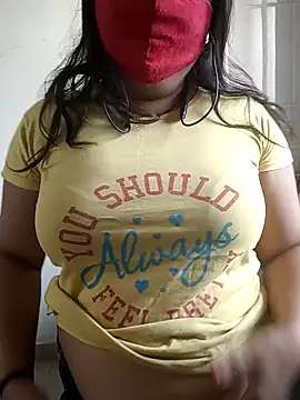 Snapshot of Love-priya chatting on January 2025 05:41:01 AM Love-priya online show from January 2025 05:41:01 AM