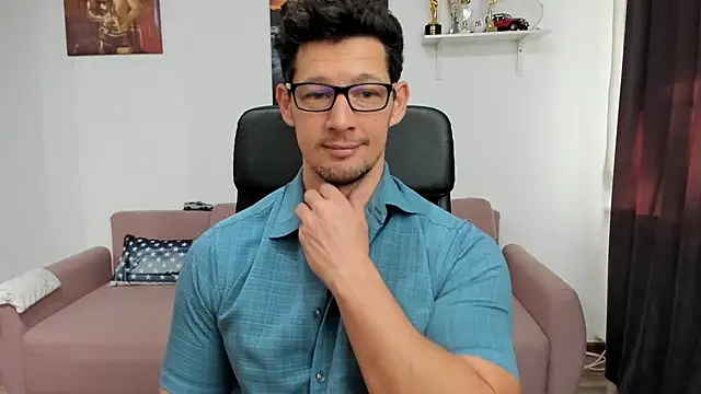 Snapshot of BrutusK08 chatting on January 2025 08:30:02 AM BrutusK08 online show from January 2025 08:30:02 AM