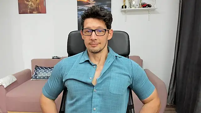 Snapshot of BrutusK08 chatting on January 2025 02:36:01 PM BrutusK08 online show from January 2025 02:36:01 PM