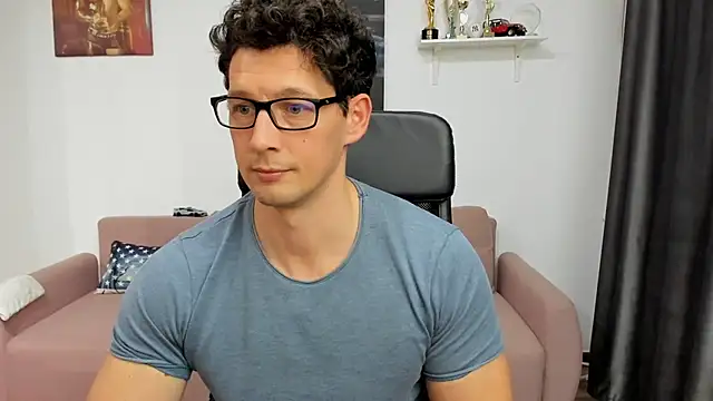 Snapshot of BrutusK08 chatting on January 2025 04:01:01 PM BrutusK08 online show from January 2025 04:01:01 PM