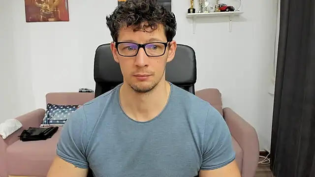 Snapshot of BrutusK08 chatting on February 2025 08:13:02 AM BrutusK08 online show from February 2025 08:13:02 AM