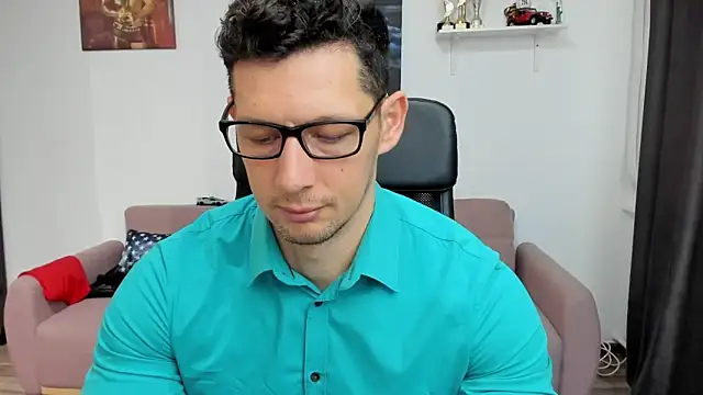 Snapshot of BrutusK08 chatting on February 2025 06:56:01 AM BrutusK08 online show from February 2025 06:56:01 AM