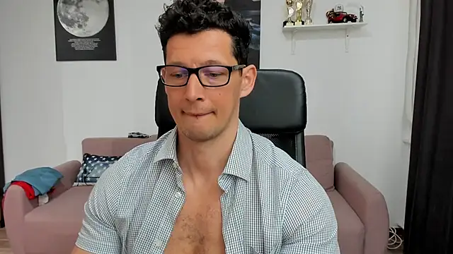 Snapshot of BrutusK08 chatting on March 2025 09:58:02 AM BrutusK08 online show from March 2025 09:58:02 AM