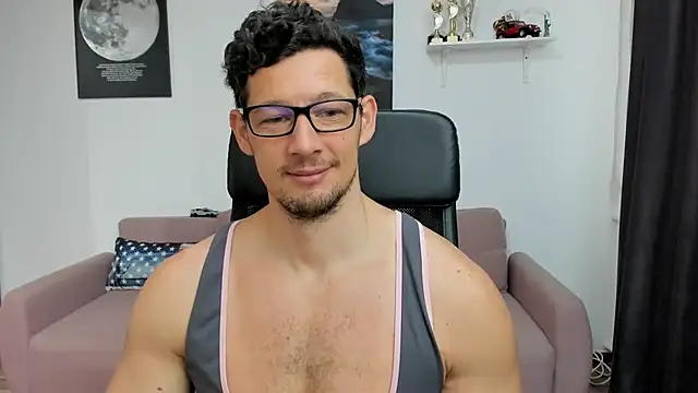 Snapshot of BrutusK08 chatting on March 2025 08:39:01 AM BrutusK08 online show from March 2025 08:39:01 AM