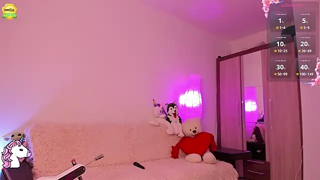 Snapshot of EvaUniporn chatting on March 2025 06:16:01 AM EvaUniporn online show from March 2025 06:16:01 AM