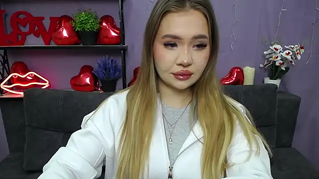 StacyYellig online show from March 2025 08:49:01 PM