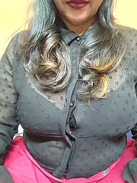 Snapshot of CUTE_SOPHIA- chatting on January 2025 06:45:02 PM CUTE SOPHIA- online show from January 2025 06:45:02 PM