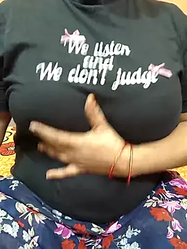 Snapshot of CUTE_SOPHIA- chatting on October 2025 11:45:02 PM CUTE SOPHIA- online show from October 2025 11:45:02 PM