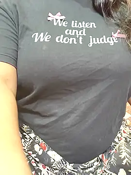 Snapshot of CUTE_SOPHIA- chatting on November 2025 10:36:02 AM CUTE SOPHIA- online show from November 2025 10:36:02 AM