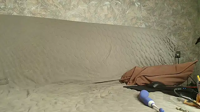 LonelyFlower online show from January 2026 10:20:01 AM