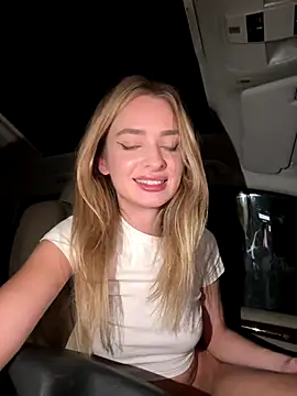 EvieEvans online show from December 2024 01:03:01 AM