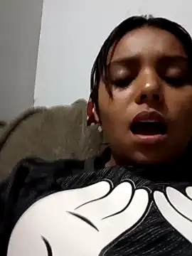 stefanie010 online show from February 2025 11:32:02 PM