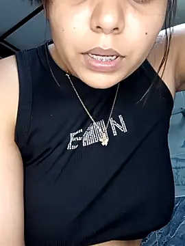 stefanie010 online show from September 2025 04:17:01 PM