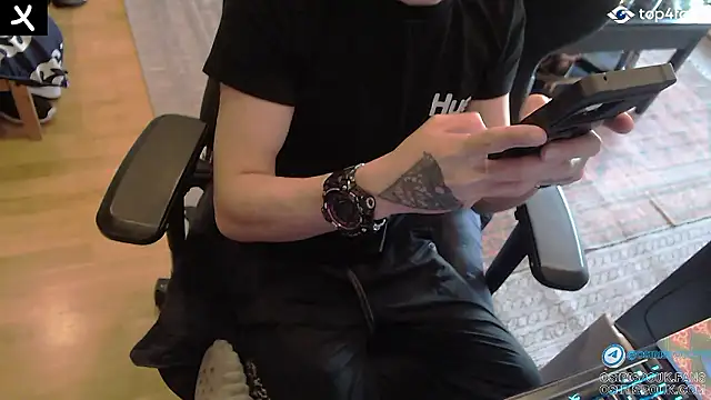 Snapshot of osirispouk chatting on December 2024 07:32:02 PM osirispouk online show from December 2024 07:32:02 PM