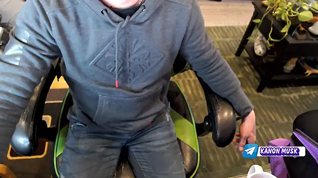 Snapshot of osirispouk chatting on February 2026 10:38:01 PM osirispouk online show from February 2026 10:38:01 PM