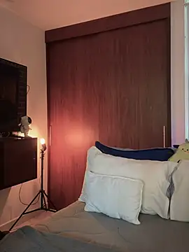 santiago 01 online show from March 2025 12:56:02 PM