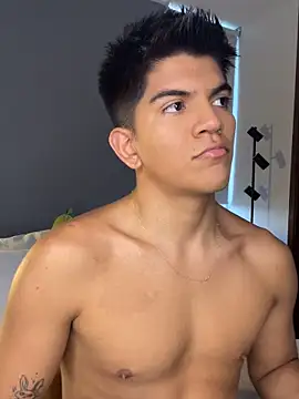 santiago 01 online show from March 2026 09:25:01 PM