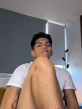 santiago 01 online show from May 2026 10:04:01 PM