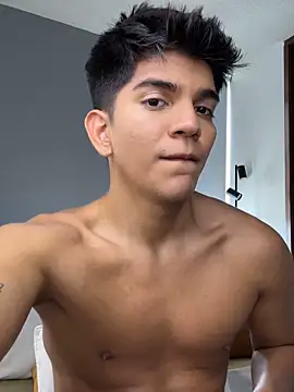 santiago 01 online show from May 2026 07:34:02 PM