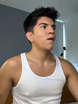 santiago 01 online show from May 2026 08:58:01 PM