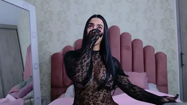 Snapshot of Bella_Fior chatting on October 2025 01:24:02 AM Bella Fior online show from October 2025 01:24:02 AM