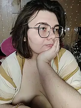 Snapshot of DenisHailey chatting on April 2026 08:11:02 PM DenisHailey online show from April 2026 08:11:02 PM