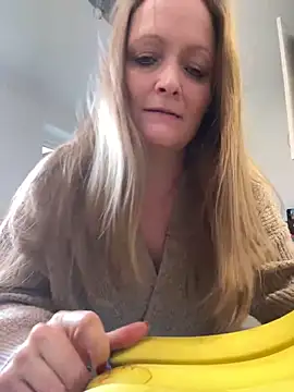 HoneyBluex online show from February 2025 01:44:01 PM