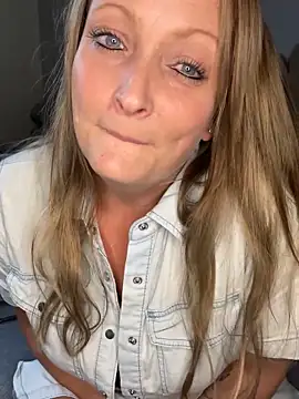 HoneyBluex online show from October 2025 03:16:01 PM