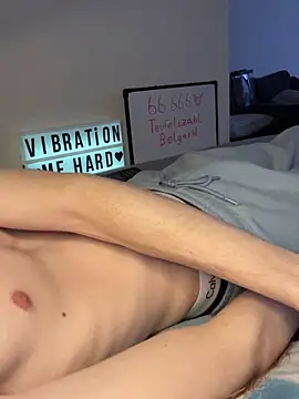 Snapshot of secret_dream415 chatting on April 2026 07:55:01 PM secret dream415 online show from April 2026 07:55:01 PM