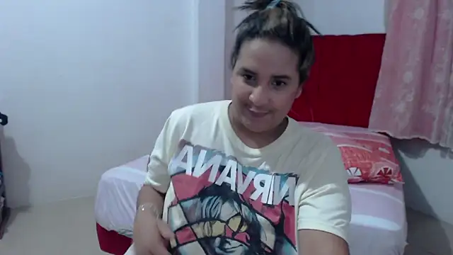 Snapshot of KathyHardcore69 chatting on December 2024 07:35:02 AM KathyHardcore69 online show from December 2024 07:35:02 AM