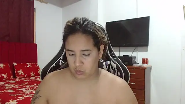 Snapshot of KathyHardcore69 chatting on March 2025 02:06:02 AM KathyHardcore69 online show from March 2025 02:06:02 AM