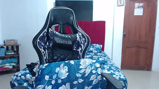 Snapshot of KathyHardcore69 chatting on March 2025 05:59:02 AM KathyHardcore69 online show from March 2025 05:59:02 AM