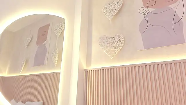 daiana curly online show from March 2026 07:27:01 PM