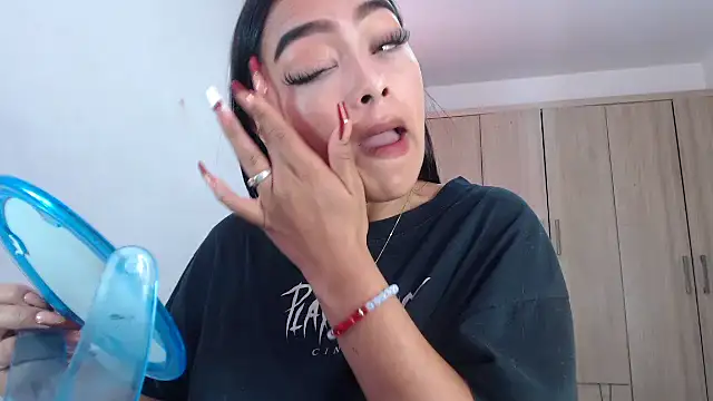 Snapshot of fairylatin222 chatting on February 2025 09:04:01 PM fairylatin222 online show from February 2025 09:04:01 PM