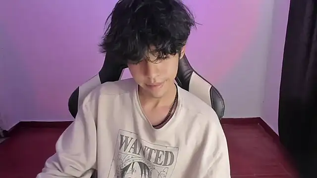 Snapshot of Alan26_ chatting on January 2025 03:37:01 AM Alan26 online show from January 2025 03:37:01 AM