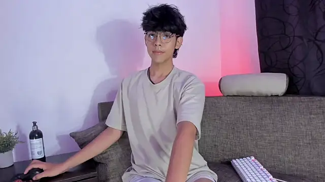 Snapshot of Alan26_ chatting on March 2025 09:16:02 PM Alan26 online show from March 2025 09:16:02 PM