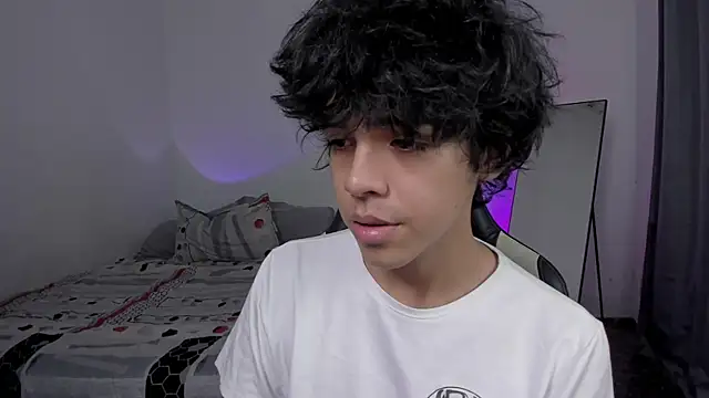 Alan26  online show from February 2026 03:44:02 PM