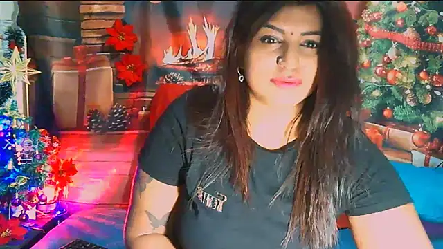 Snapshot of RoyalIndianCreamPuff chatting on December 2024 05:58:02 PM RoyalIndianCreamPuff online show from December 2024 05:58:02 PM