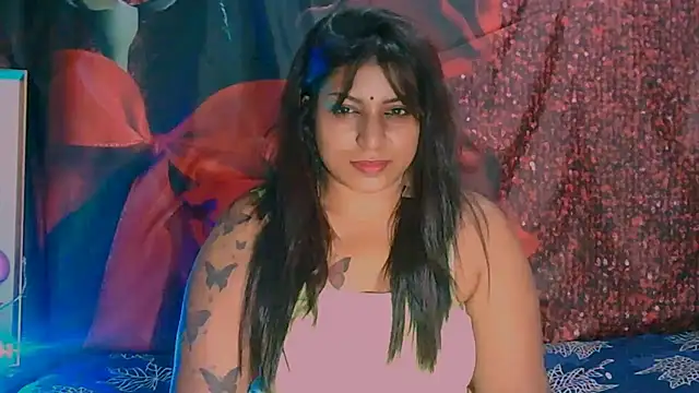 Snapshot of RoyalIndianCreamPuff chatting on February 2025 06:02:02 PM RoyalIndianCreamPuff online show from February 2025 06:02:02 PM