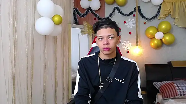 Snapshot of Harry_jhonsson chatting on November 2025 10:31:02 PM Harry jhonsson online show from November 2025 10:31:02 PM