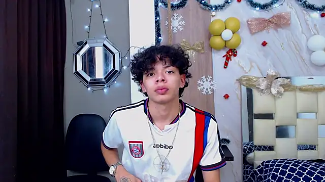 Snapshot of Harry_jhonsson chatting on December 2025 09:47:02 AM Harry jhonsson online show from December 2025 09:47:02 AM