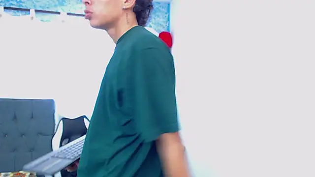 Snapshot of Harry_jhonsson chatting on February 2026 09:08:01 PM Harry jhonsson online show from February 2026 09:08:01 PM