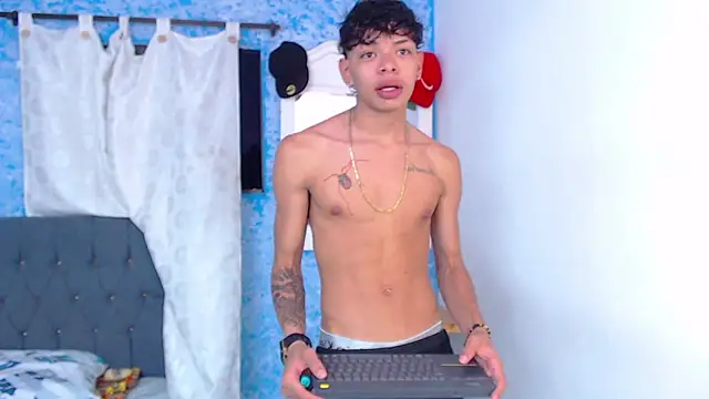 Snapshot of Harry_jhonsson chatting on February 2026 11:32:01 PM Harry jhonsson online show from February 2026 11:32:01 PM