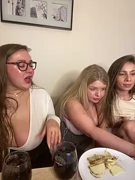 Snapshot of AurorHarris chatting on December 2024 05:15:02 PM AurorHarris online show from December 2024 05:15:02 PM