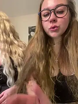 Snapshot of AurorHarris chatting on December 2024 06:31:02 PM AurorHarris online show from December 2024 06:31:02 PM