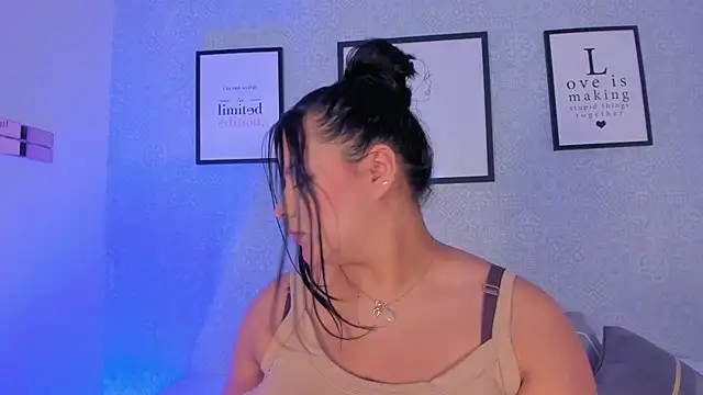 Natasha harper online show from April 2026 01:24:01 PM